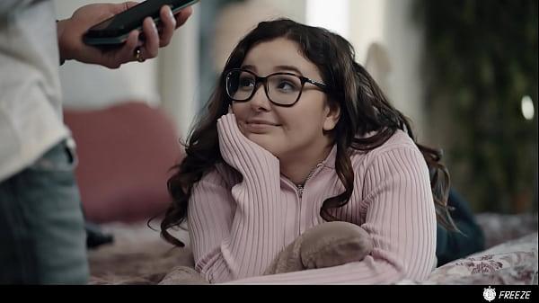 Buff Footmark Daddy DIPS Bad Stepdaughter to Pay Her the Coming of a Life