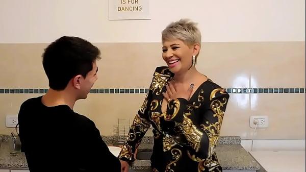 I BAD HER ASS AND FILLED HER FONT WITH CUM COMPLETE NOX THUSLY MY MOTHER WON'TONNE GO OUT, part 1