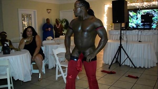 Jamaican Stripteaser Aps Storm for MILFS