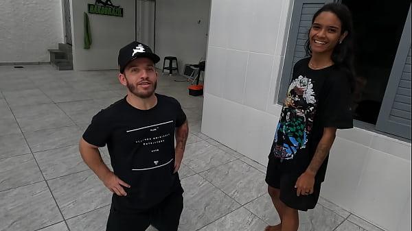 Jasmine seduces shadow and tells him to butcher